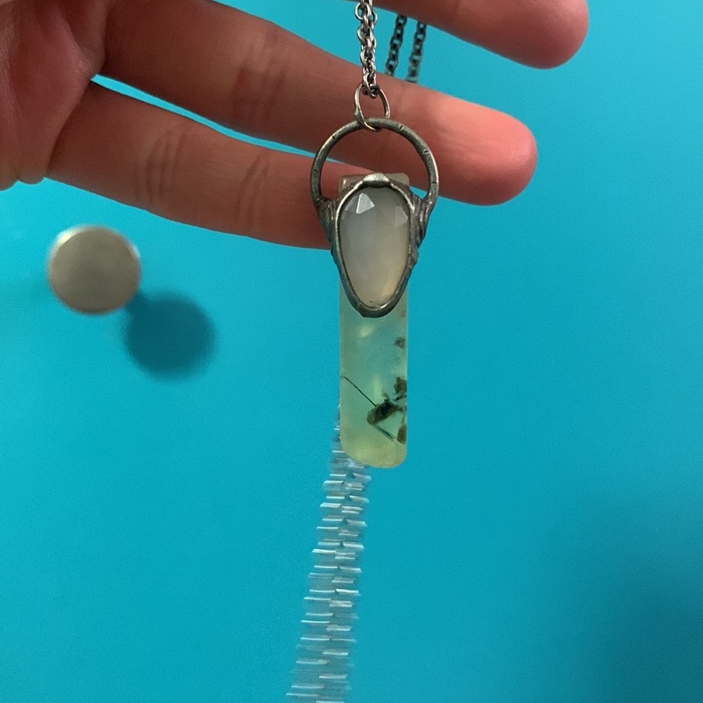 Prehnite & faceted peach moonstone Tiffany technique crystal pendant - Picture 10 of 14